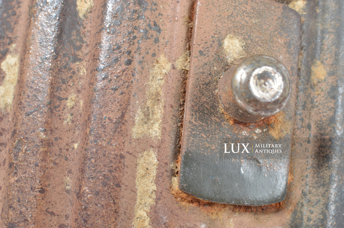 Ensemble boîtier de masque anti-gaz allemand camouflé trois tons, « Normandie » - photo 32