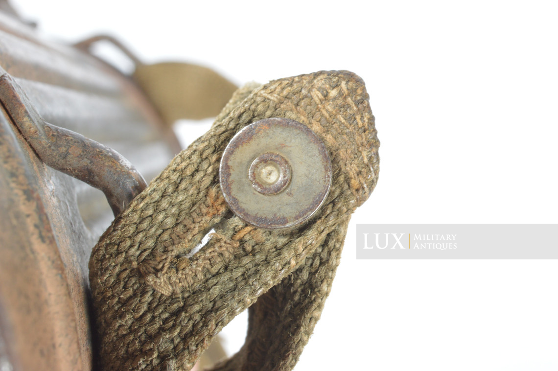 Ensemble boîtier de masque anti-gaz allemand camouflé trois tons, « Normandie » - photo 48