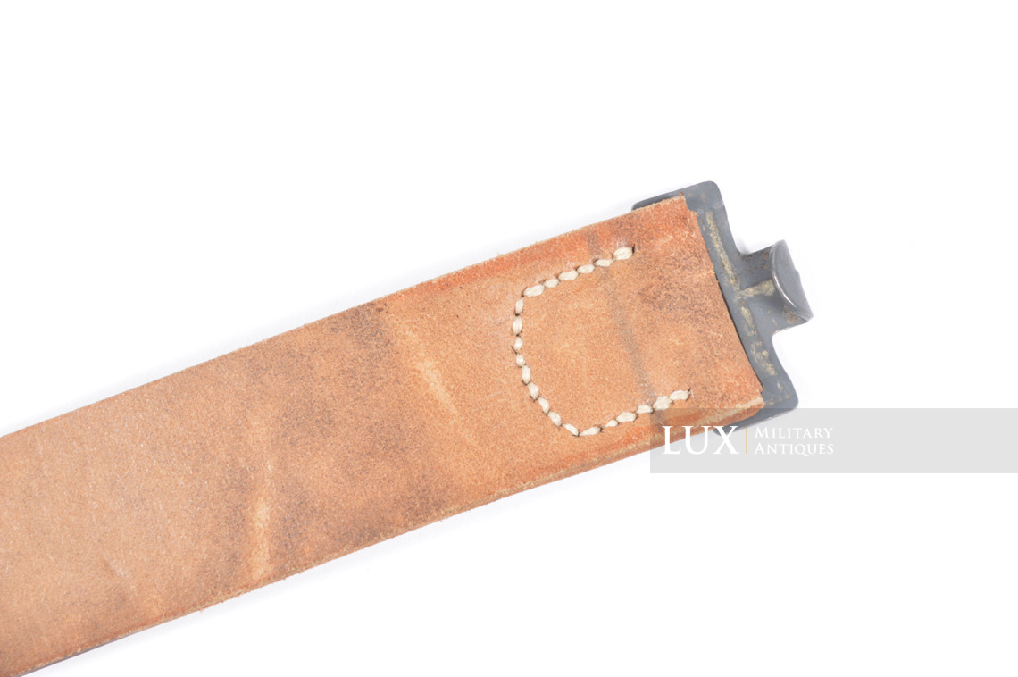 Rare late war German leather belt in natural brown leather, « RBNr » - photo 8