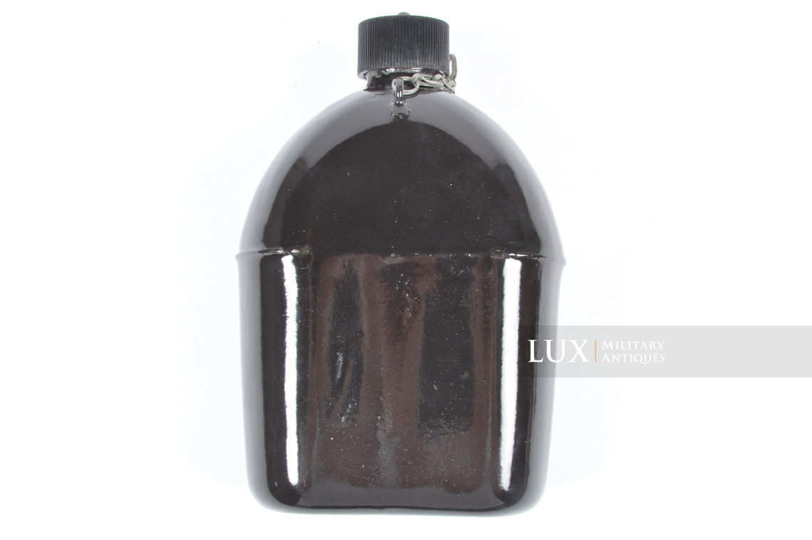 Unissued US enameled canteen, dated 1942 - photo 7
