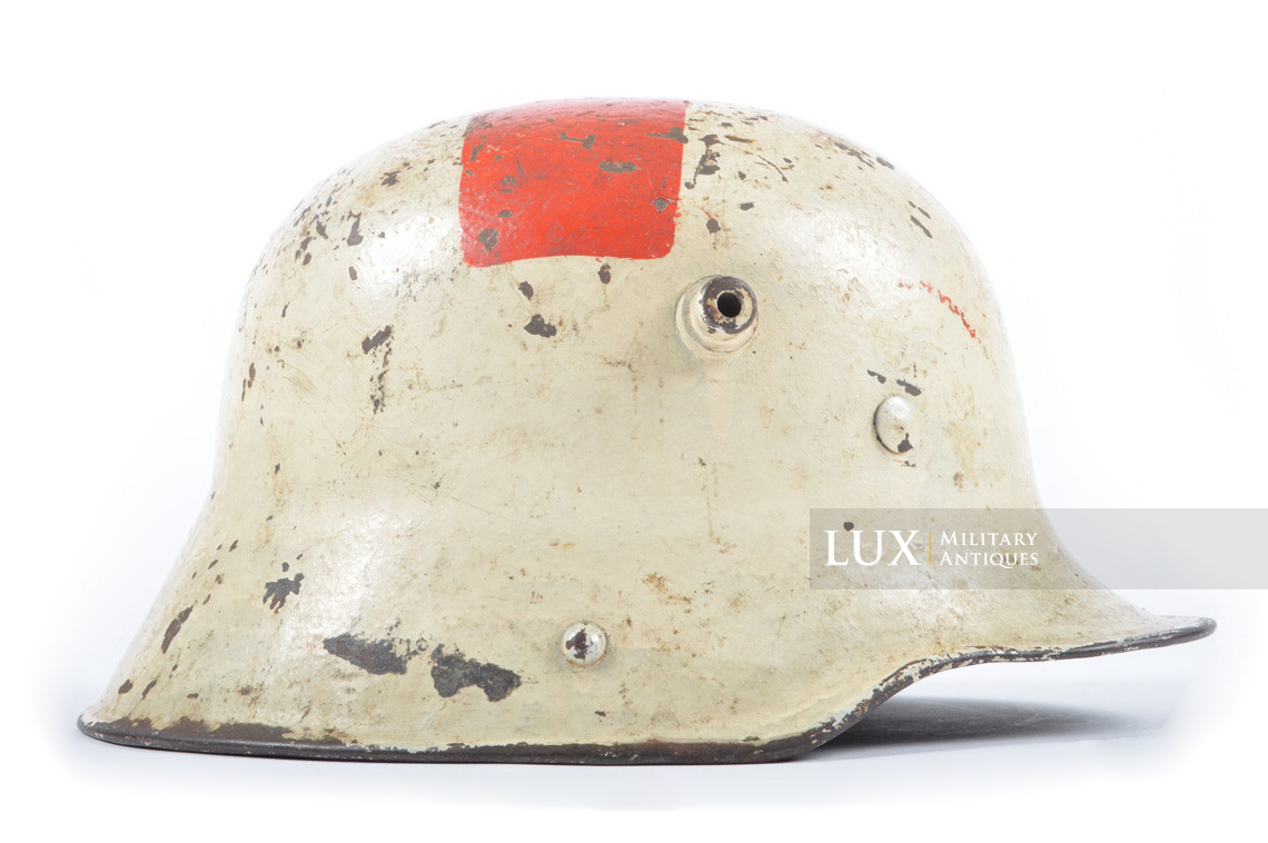 Rare German M16 transitional Medics combat helmet - photo 13