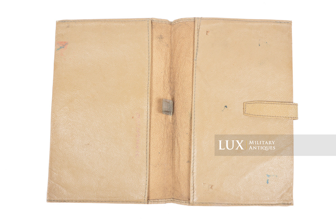 Rare porte documents de véhicule allemand fin de guerre - photo 9