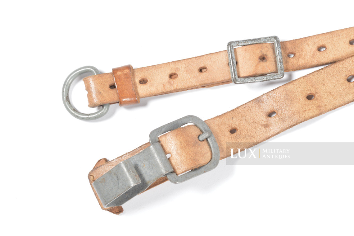 Rare German late war leather combat Y-straps in natural brown leather, « RBNr » - photo 8