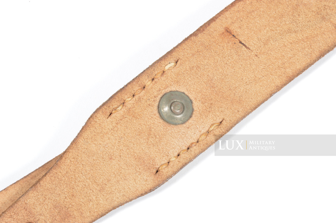 Rare German late war leather combat Y-straps in natural brown leather, « RBNr » - photo 9