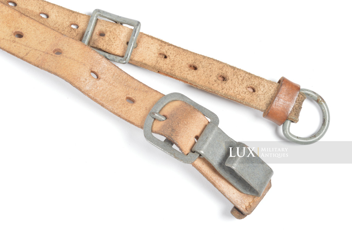 Rare German late war leather combat Y-straps in natural brown leather, « RBNr » - photo 14