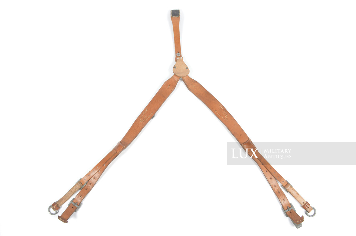 Rare German late war leather combat Y-straps in natural brown leather, « RBNr » - photo 16