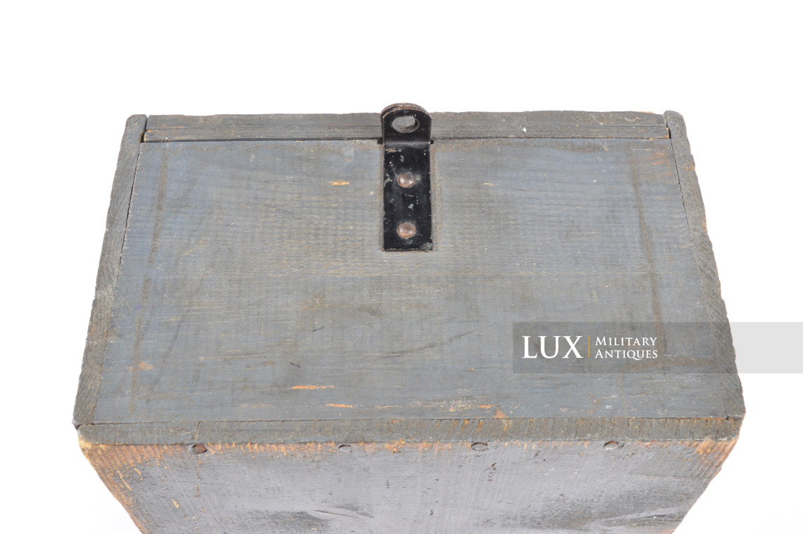 Caisse de premier soin pour véhicule allemand Luftwaffe, « Verbandkasten » - photo 13
