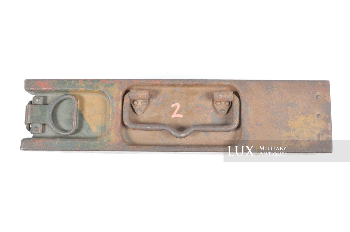 Early German three-tone camouflage MG34/42 ammunitions case - photo 13