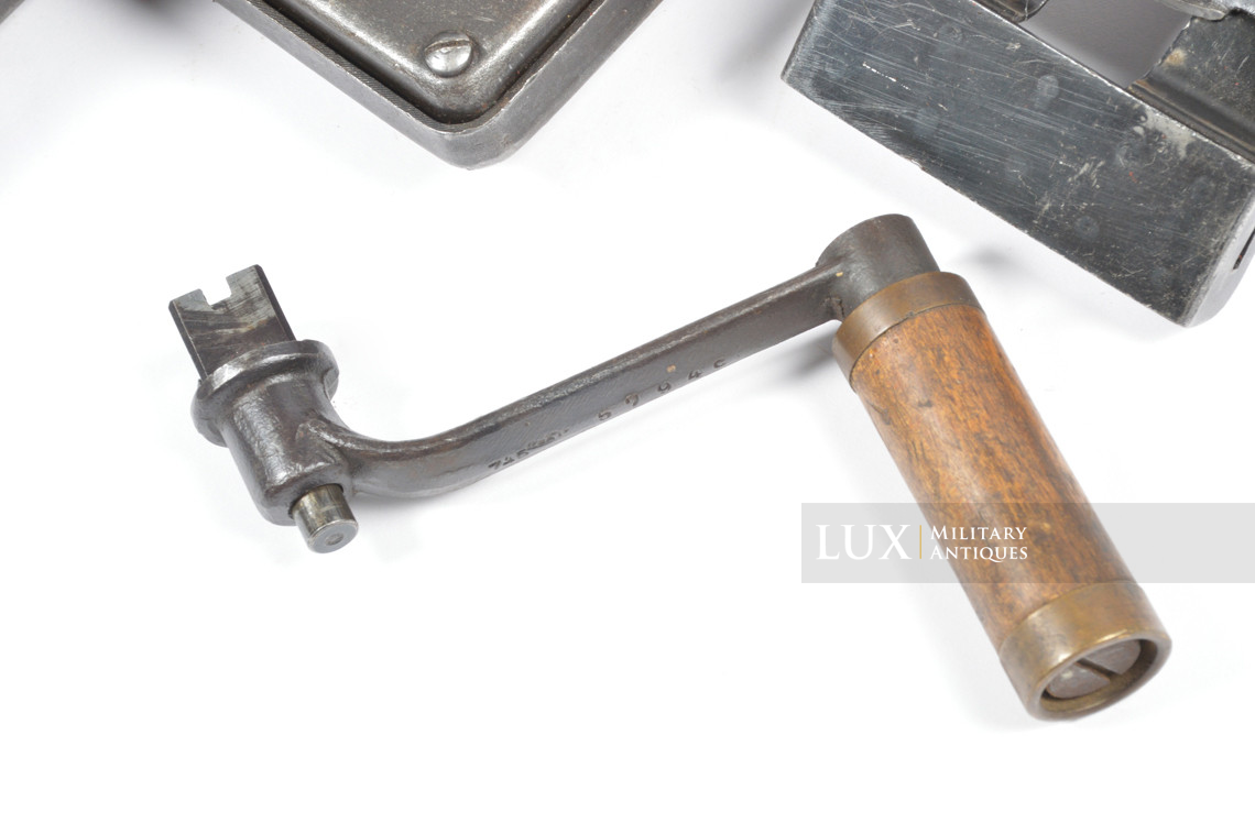 Early German MG34 & MG42 Machine Gun Belt Loading Device, « 1939 » - photo 28