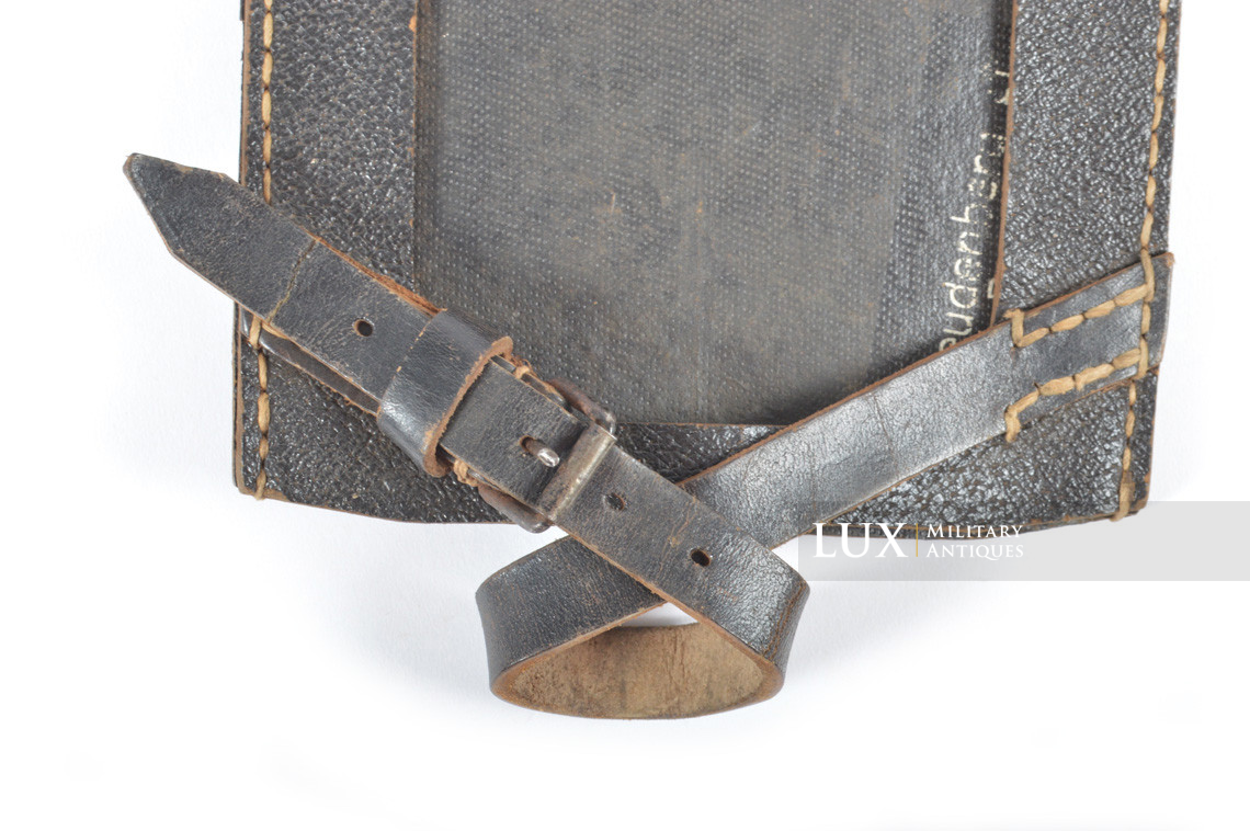 Late-war German entrenching tool carrying case in black pressed cardboard, « Carl Freudenberg » - photo 9