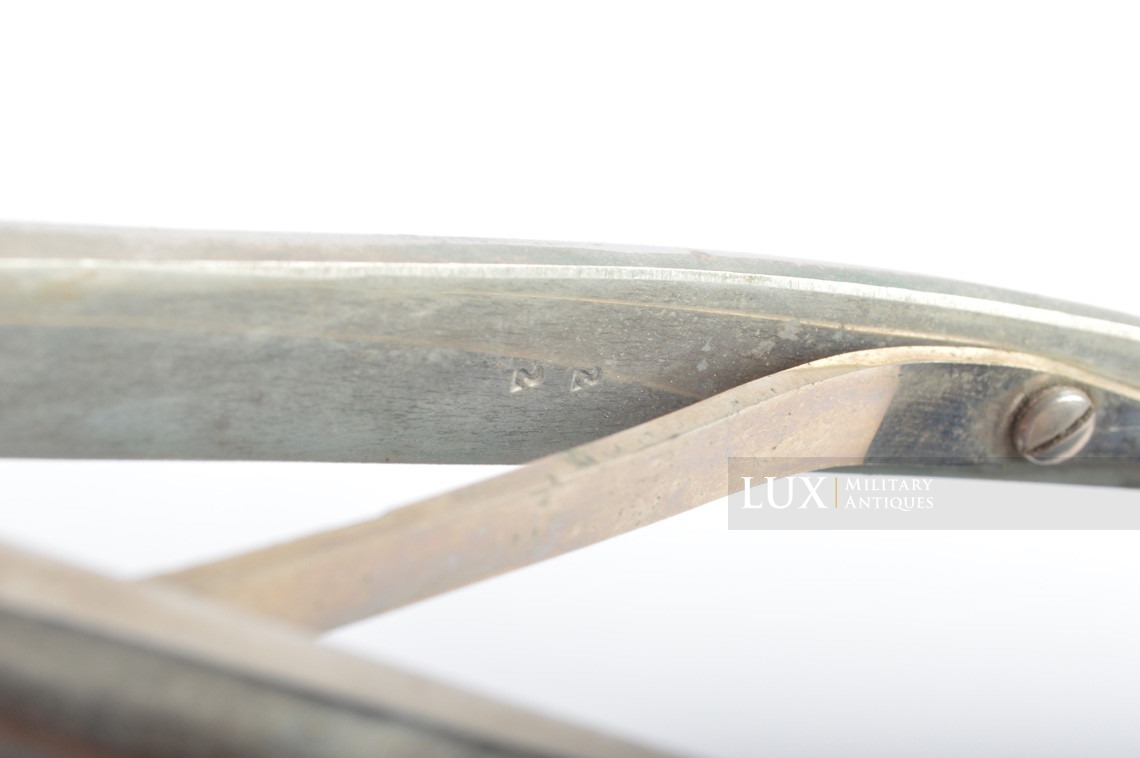 German combat medics scissors - photo 13