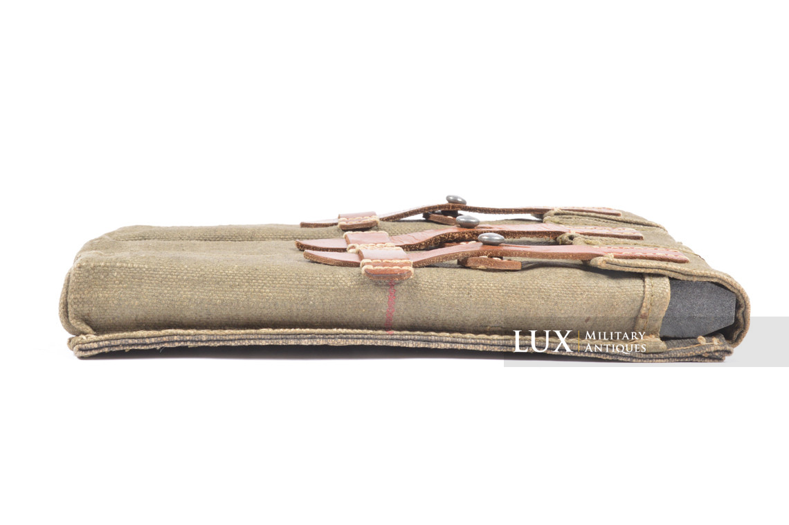 Late-war bicolor MP38u40 magazine pouch, « cea 1943 » - photo 21