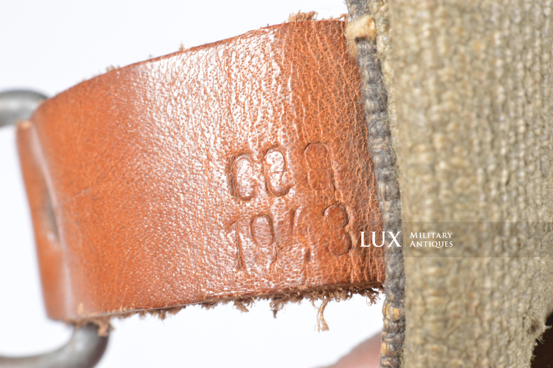 Late-war bicolor MP38u40 magazine pouch, « cea 1943 » - photo 11
