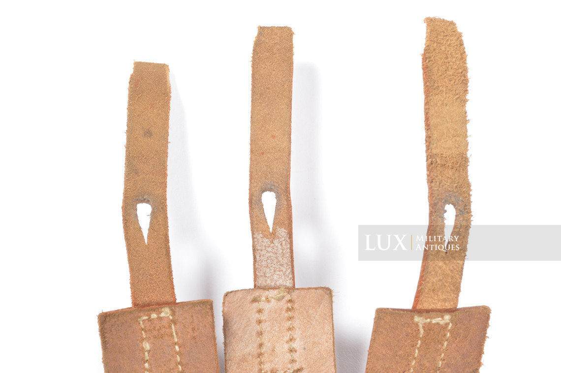 Extremely rare late-war bicolor MP38u40 magazine pouch, « dkk43 » - photo 23