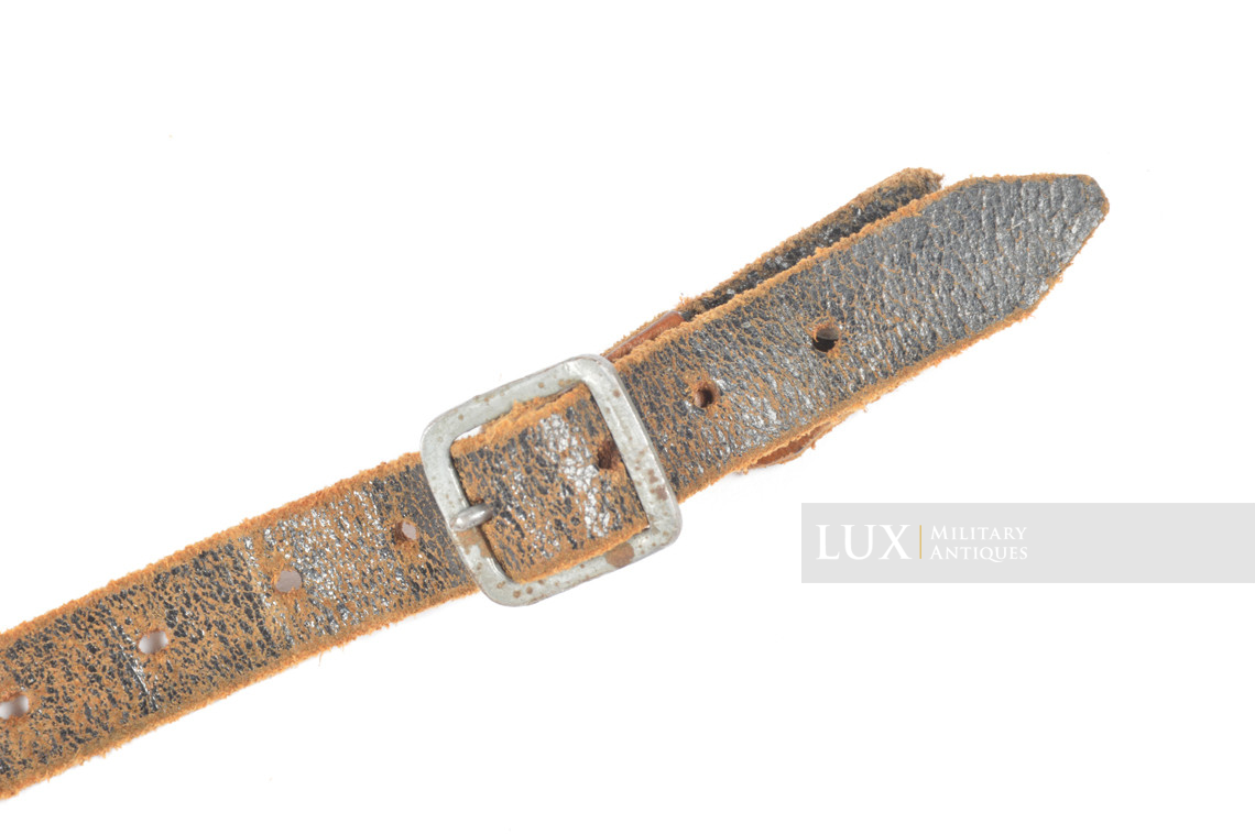 Jugulaire de casque allemand milieu de guerre  - photo 8