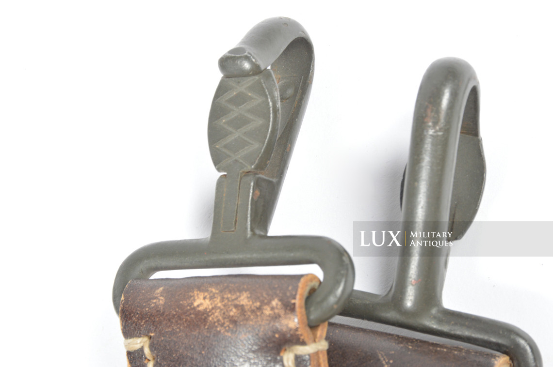 Rare German six pocket MP38/40 pouch carrying strap in leather, « eyp4 » - photo 14