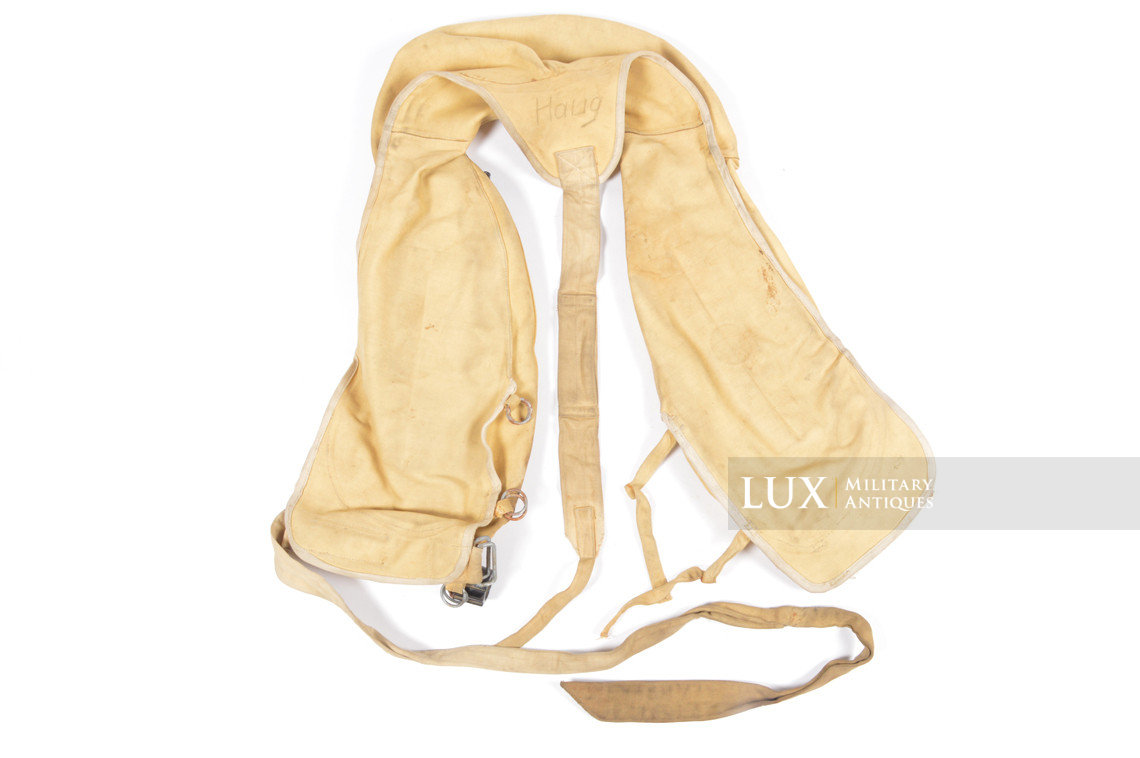 Luftwaffe Life vest, Type 10-30 B-2, named, « bvn » - photo 15