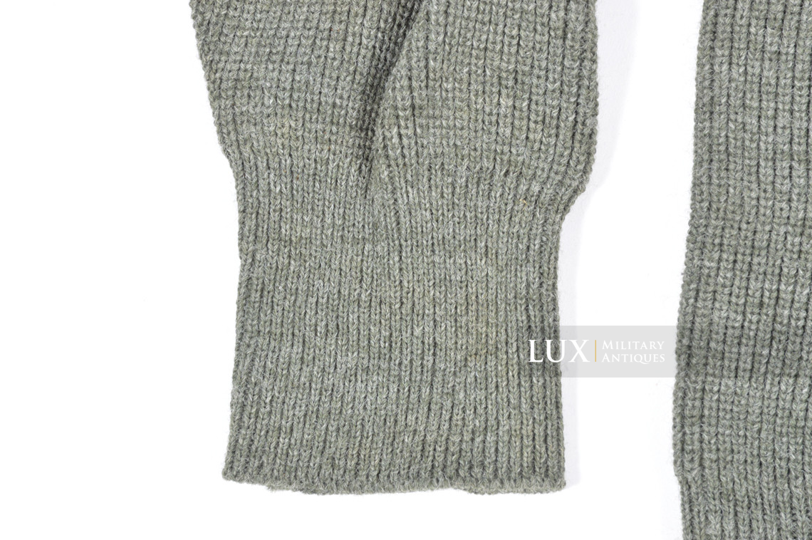 Late-war German issued « turtle-neck » sweater  - photo 9
