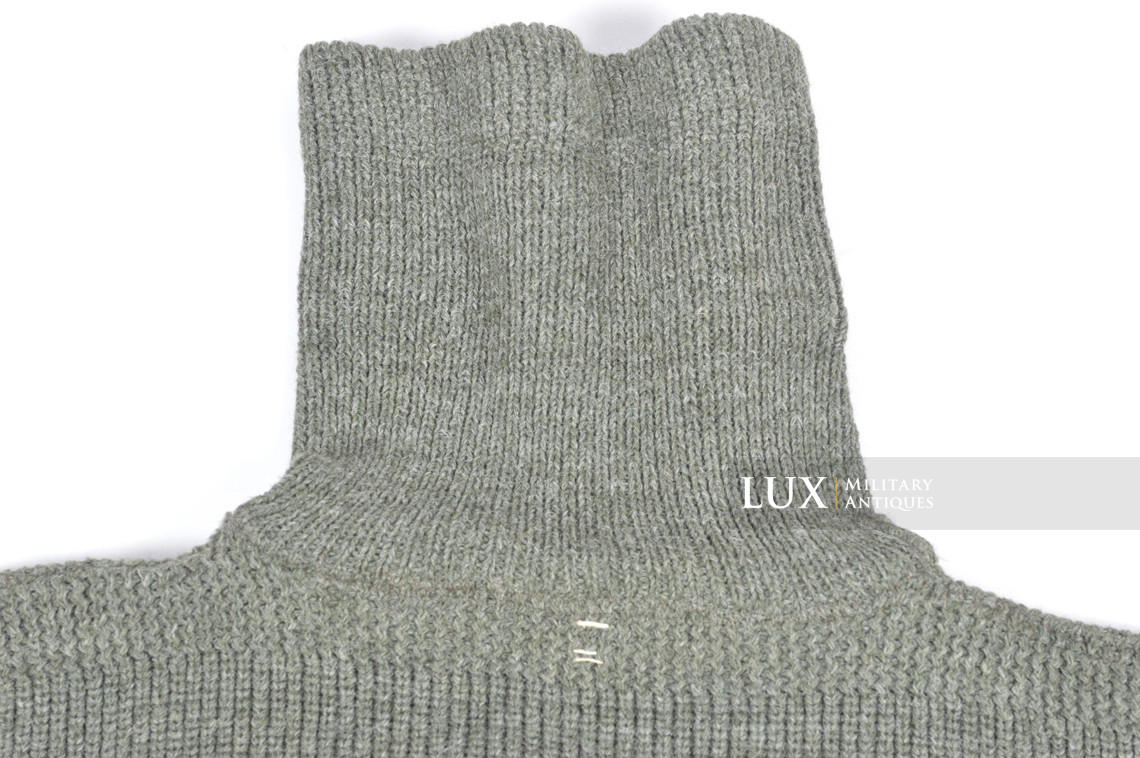 Late-war German issued « turtle-neck » sweater  - photo 12