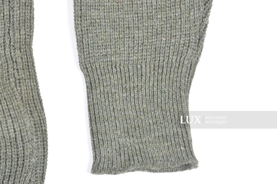 Late-war German issued « turtle-neck » sweater  - photo 11