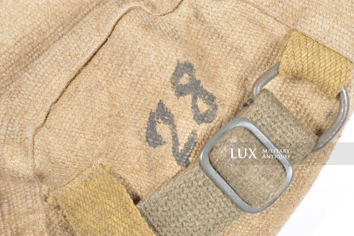 Housse de masque anti-gaz de parachutiste allemand fin de guerre en toile sable, « ebd » - photo 17