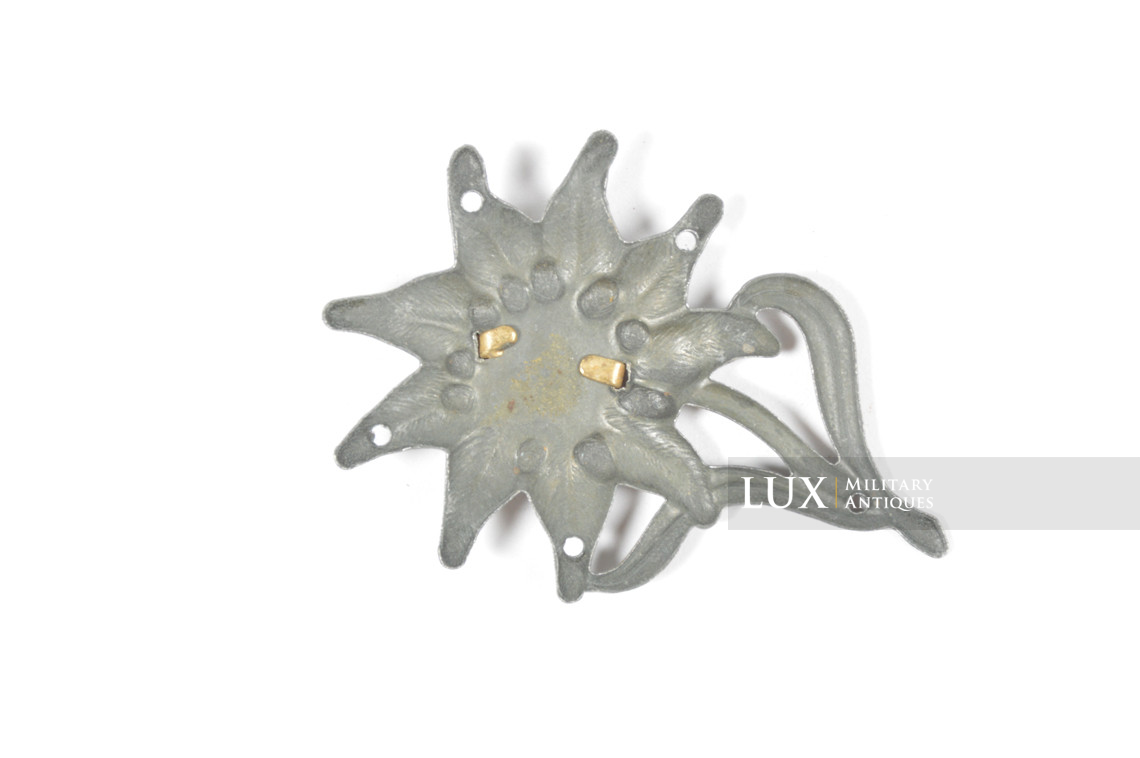 German Heer mountain troops cap badge « Edelweiss » - photo 8