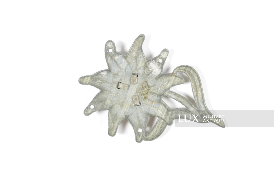 German Heer mountain troops cap badge « Edelweiss » - photo 8