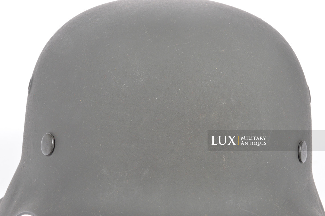 Unissued depot M42 German combat helmet, « ET66 » - photo 20