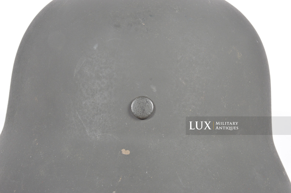 Unissued depot M42 German combat helmet, « ET66 » - photo 24
