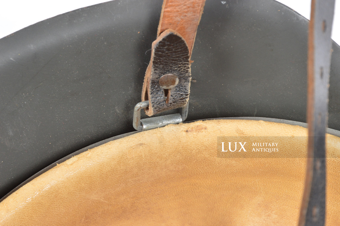 Unissued depot M42 German combat helmet, « ET66 » - photo 35