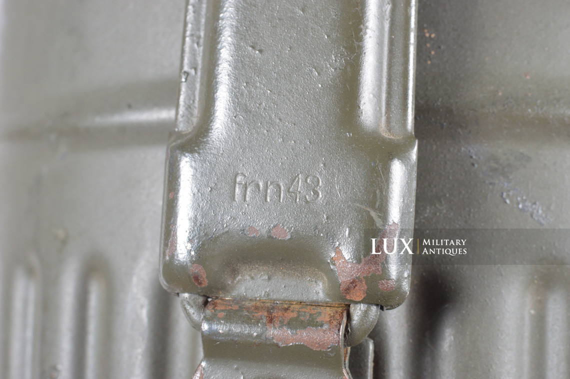 Late-war German Heer gas mask canister set, « 1943 » - photo 15