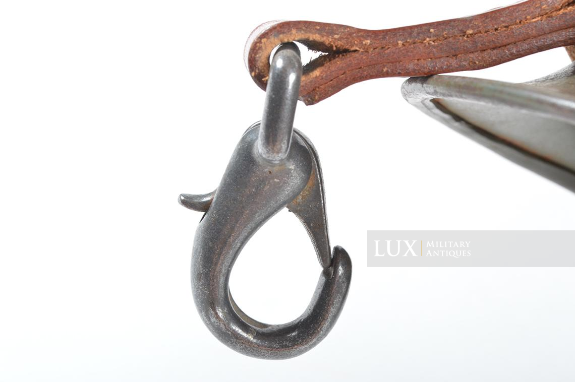 Unissued German helmet carrier strap, « unit marked » - photo 19