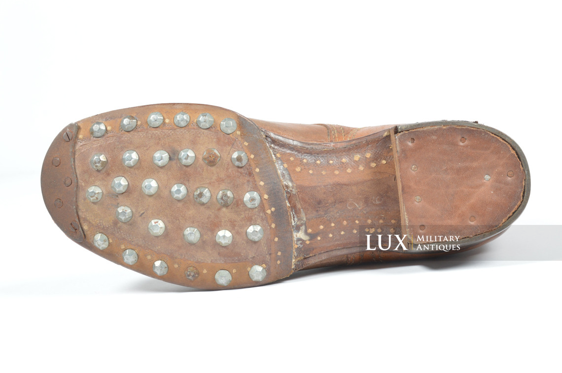 Unissued late-war German low ankle combat boots - photo 18