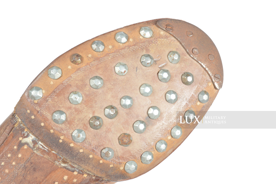 Unissued late-war German low ankle combat boots - photo 19