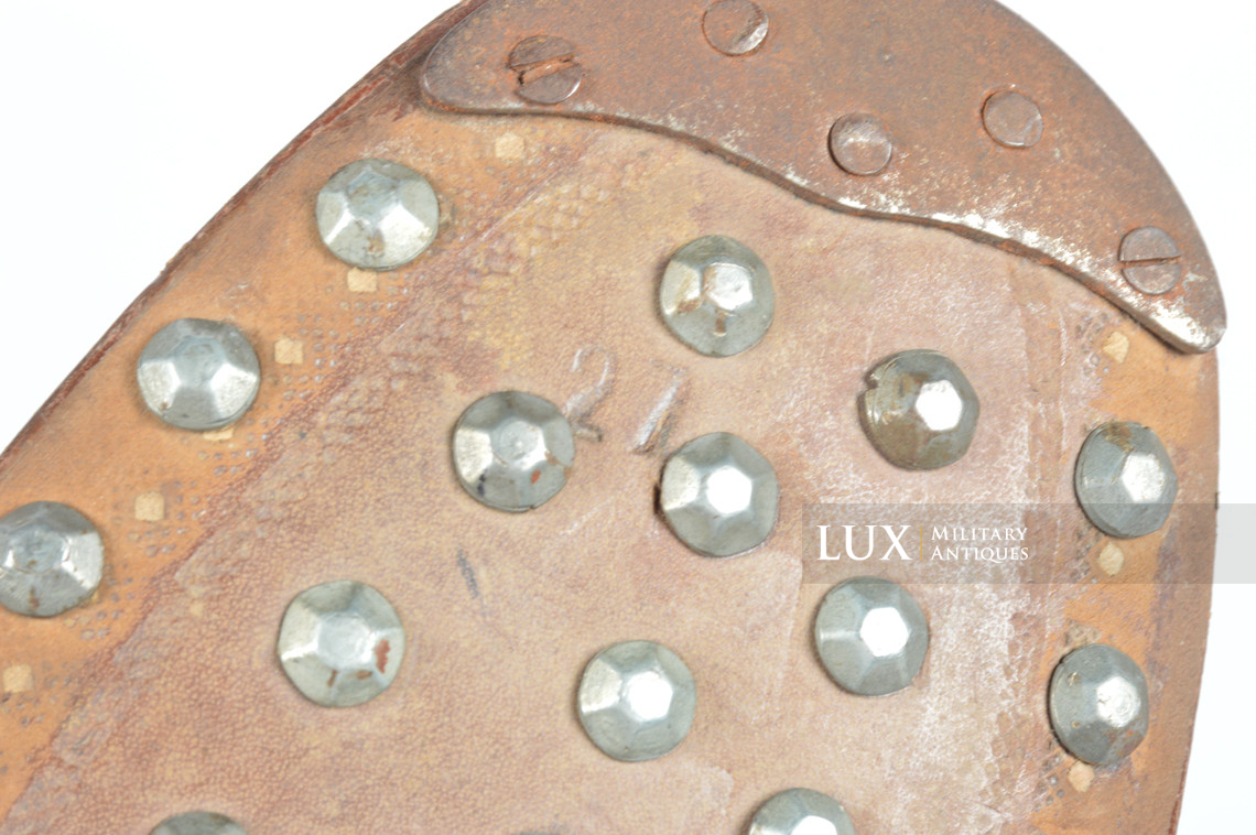 Unissued late-war German low ankle combat boots - photo 21