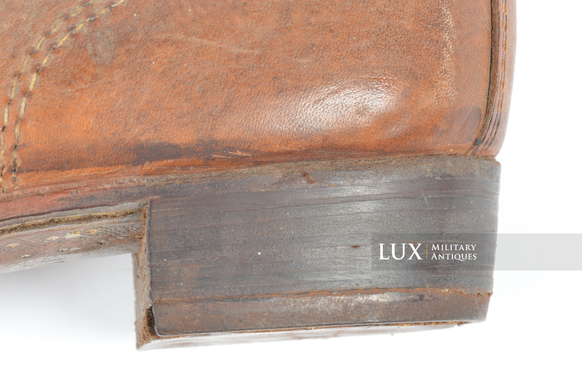 Unissued late-war German low ankle combat boots - photo 26