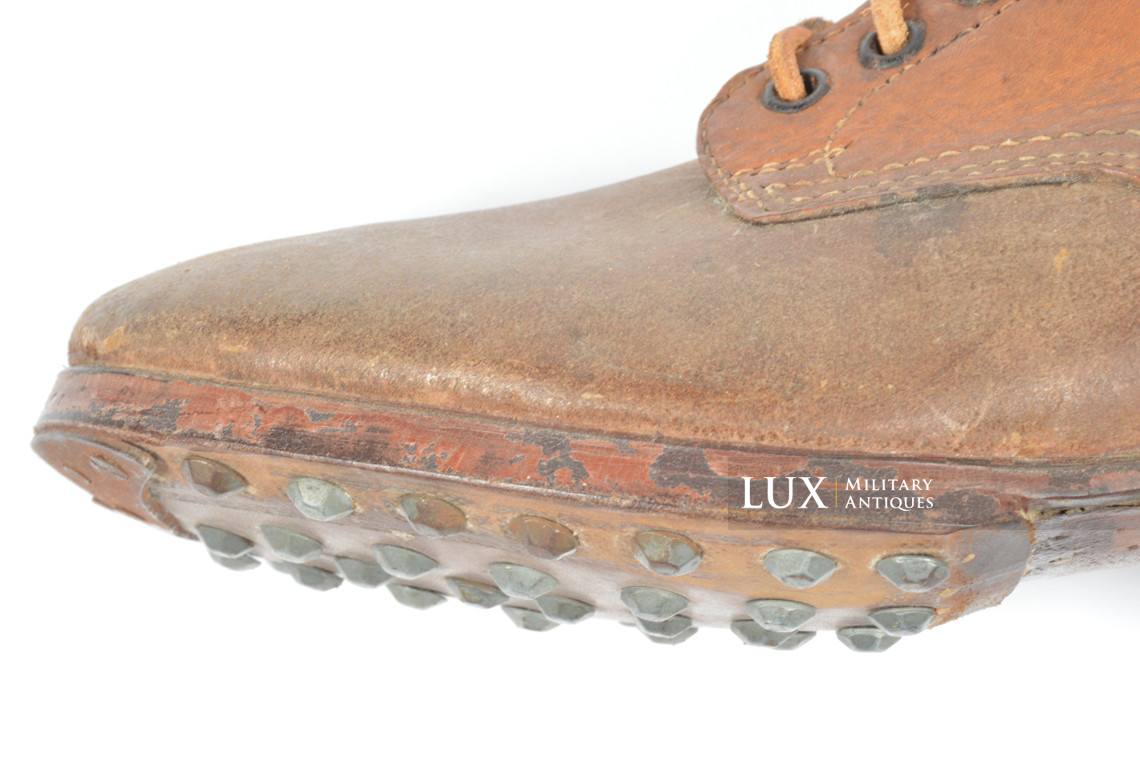 Unissued late-war German low ankle combat boots - photo 27