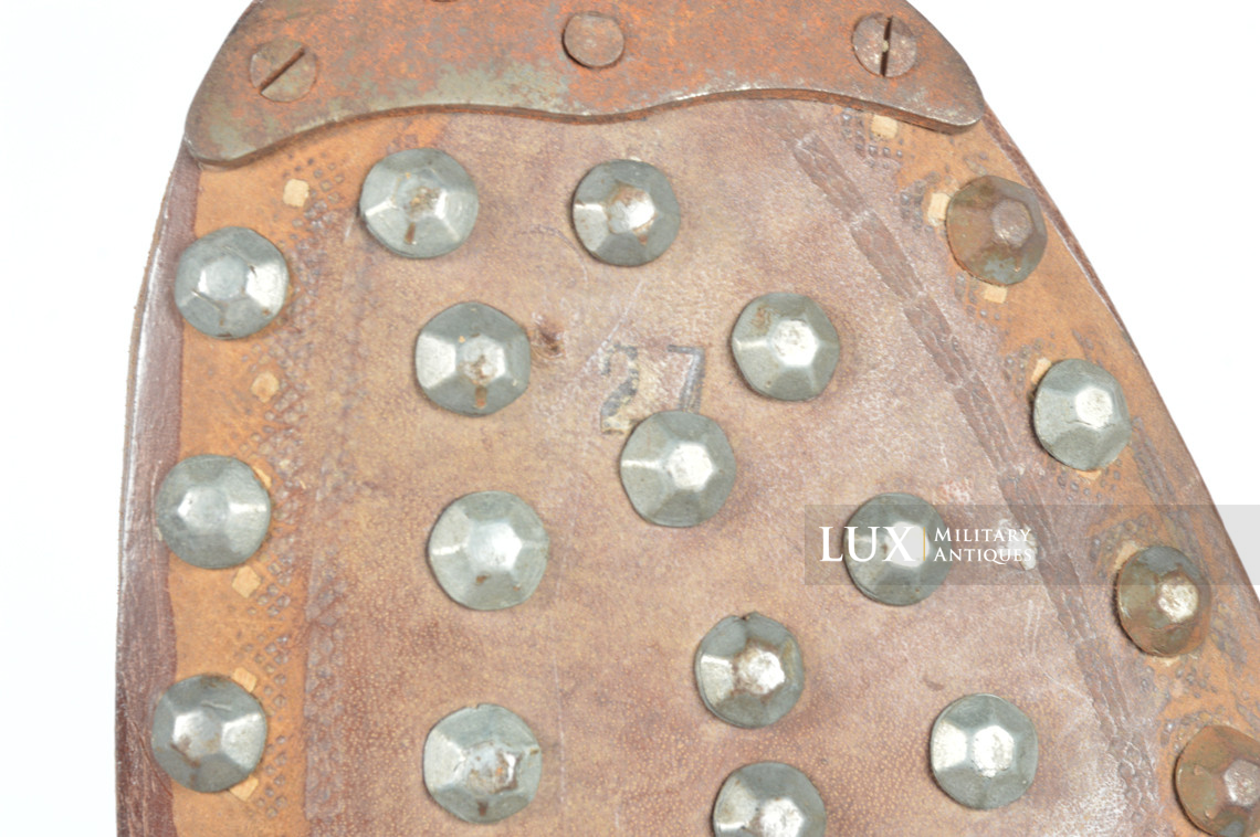 Unissued late-war German low ankle combat boots - photo 34
