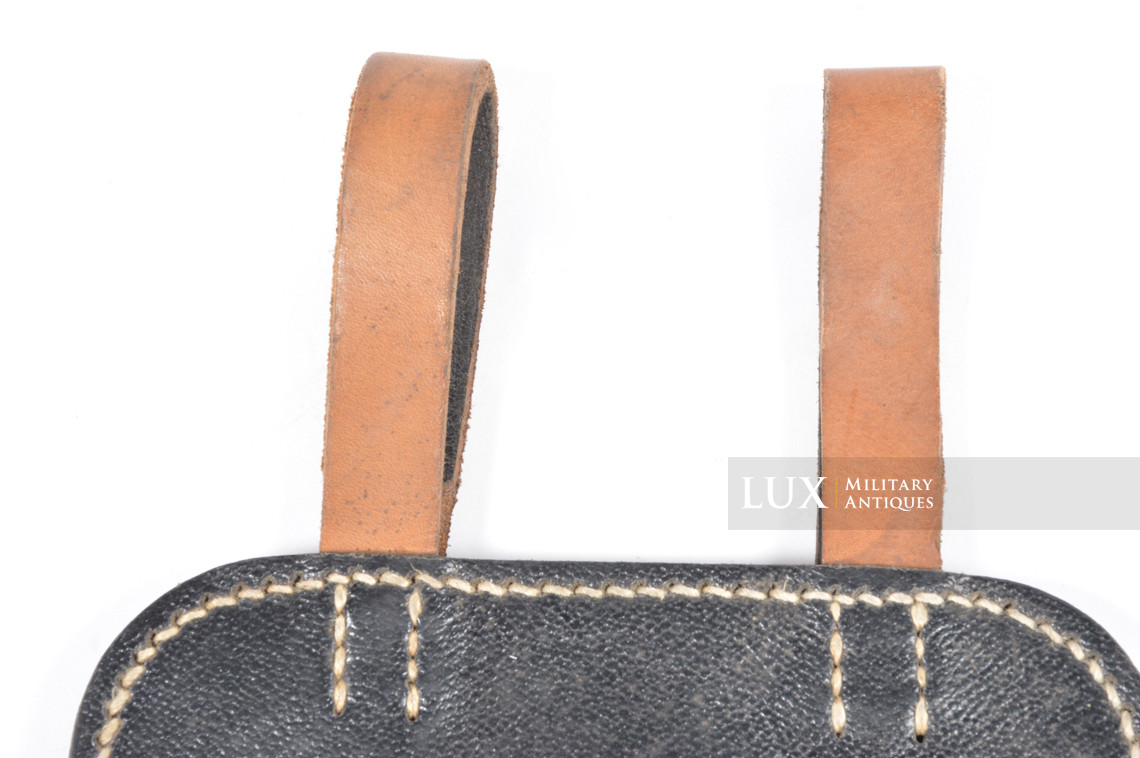 Unissued German entrenching tool carrying case in black pressed cardboard, « bdq.44 » - photo 8