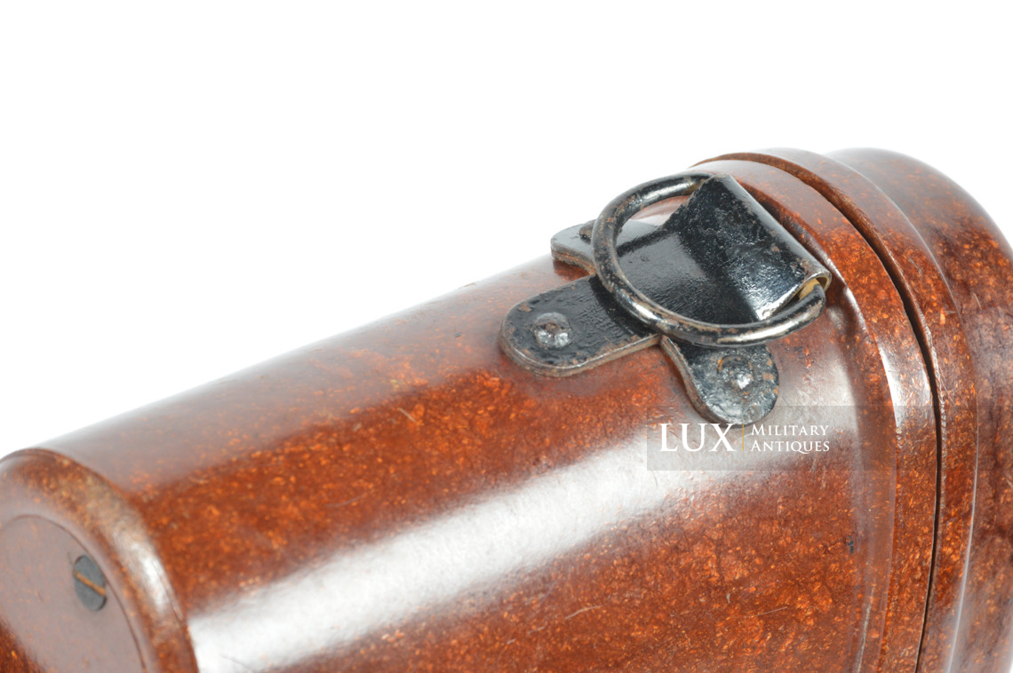 Etui de jumelles allemandes 6x30 en bakelite rouge - photo 11