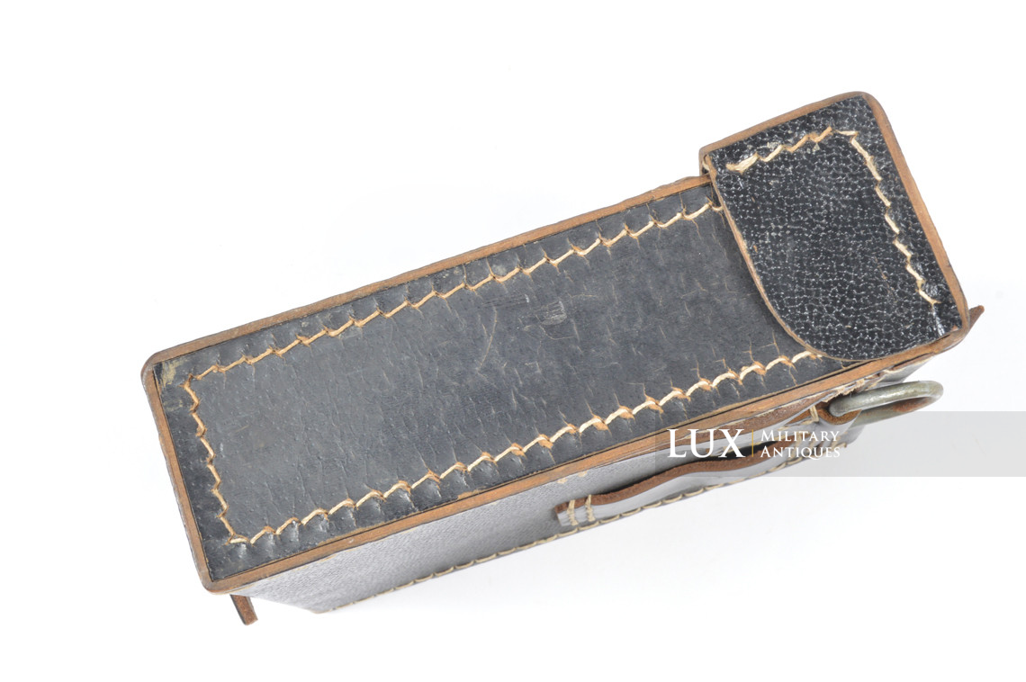 MG34/42 gunner's belt pouch in black pressed cardboard, « epf 1944 » - photo 10