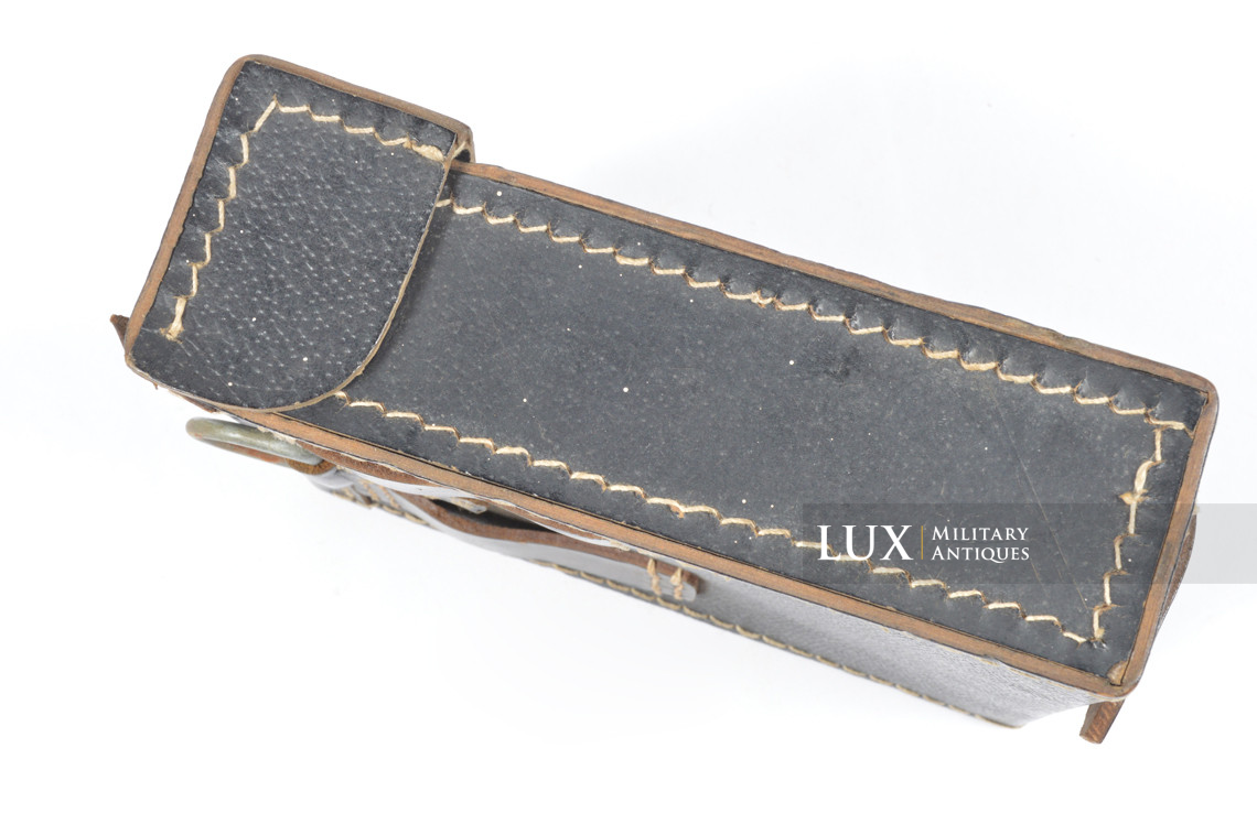 MG34/42 gunner's belt pouch in black pressed cardboard, « epf 1944 » - photo 11