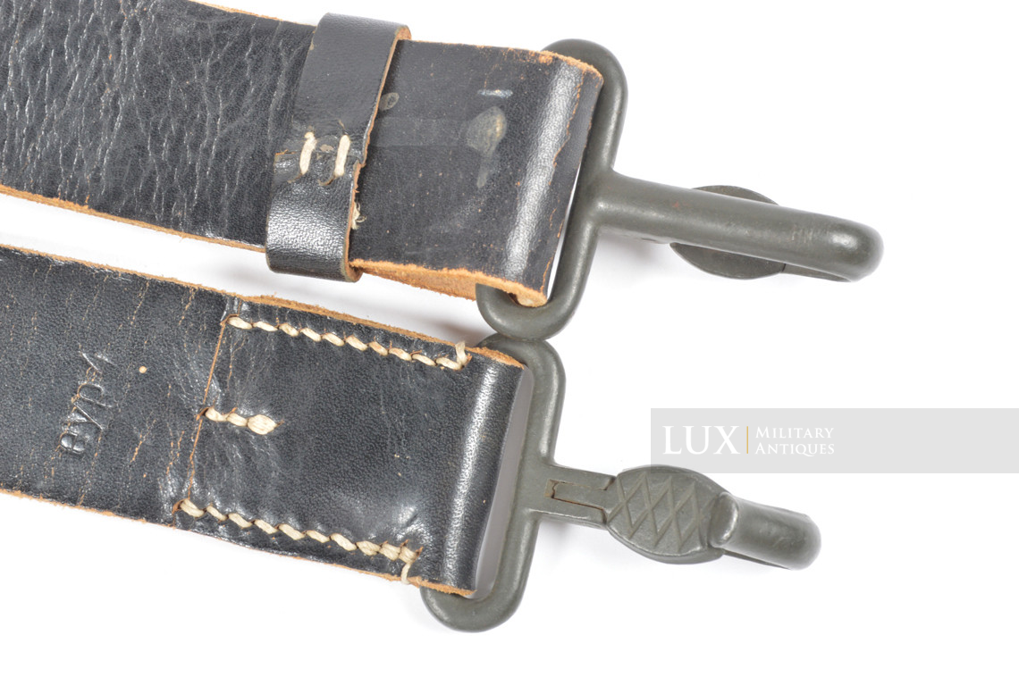 Rare sangle en cuir de transport du porte-chargeurs MP38/40 à six compartiments, « eyp4 » - photo 11