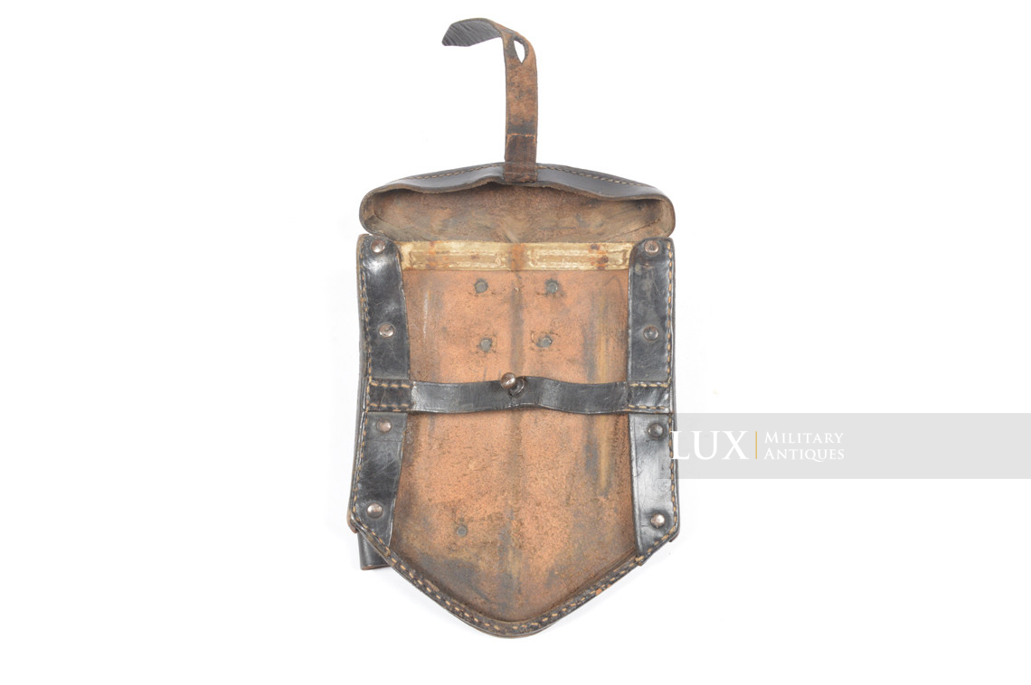 German folding shovel carrying case in leather, « 1940 » - photo 14