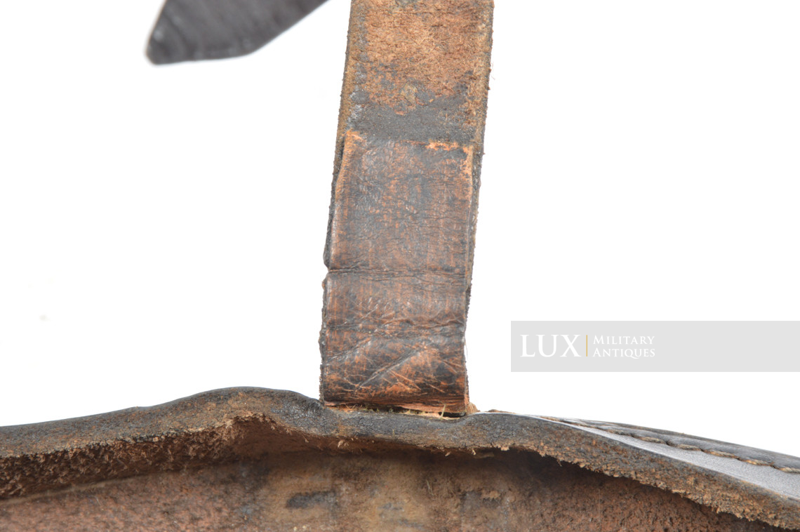 German folding shovel carrying case in leather, « 1940 » - photo 15