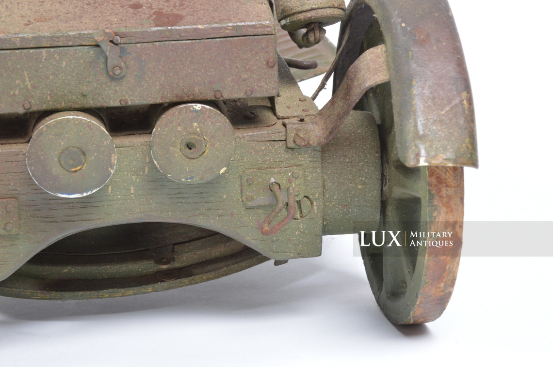 Rare and Impressive German Model of the 8.8 cm « Flak 88 » Anti-Aircraft Gun - photo 22