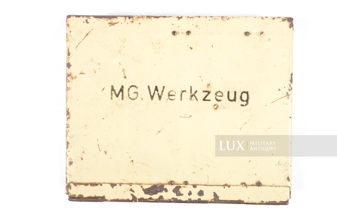 Rare German MG34/42 armored vehicle weapons tool storage box,« MG Werkzeug »   - photo 4