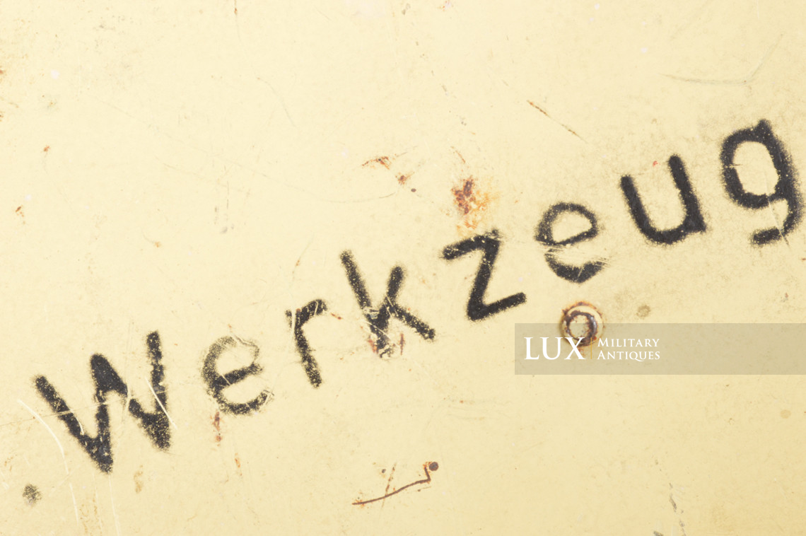 Rare German MG34/42 armored vehicle weapons tool storage box,« MG Werkzeug »   - photo 9