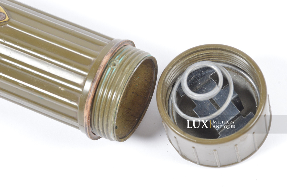 Lampe torche US TL-122-B, « USA LITE » - photo 13